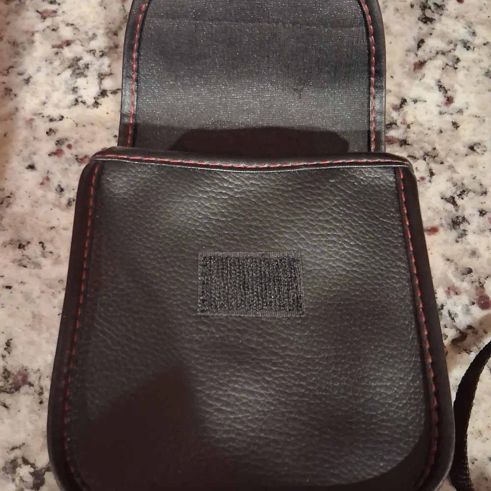 Tasco Compact Zoom Binoculars With Soft Case.